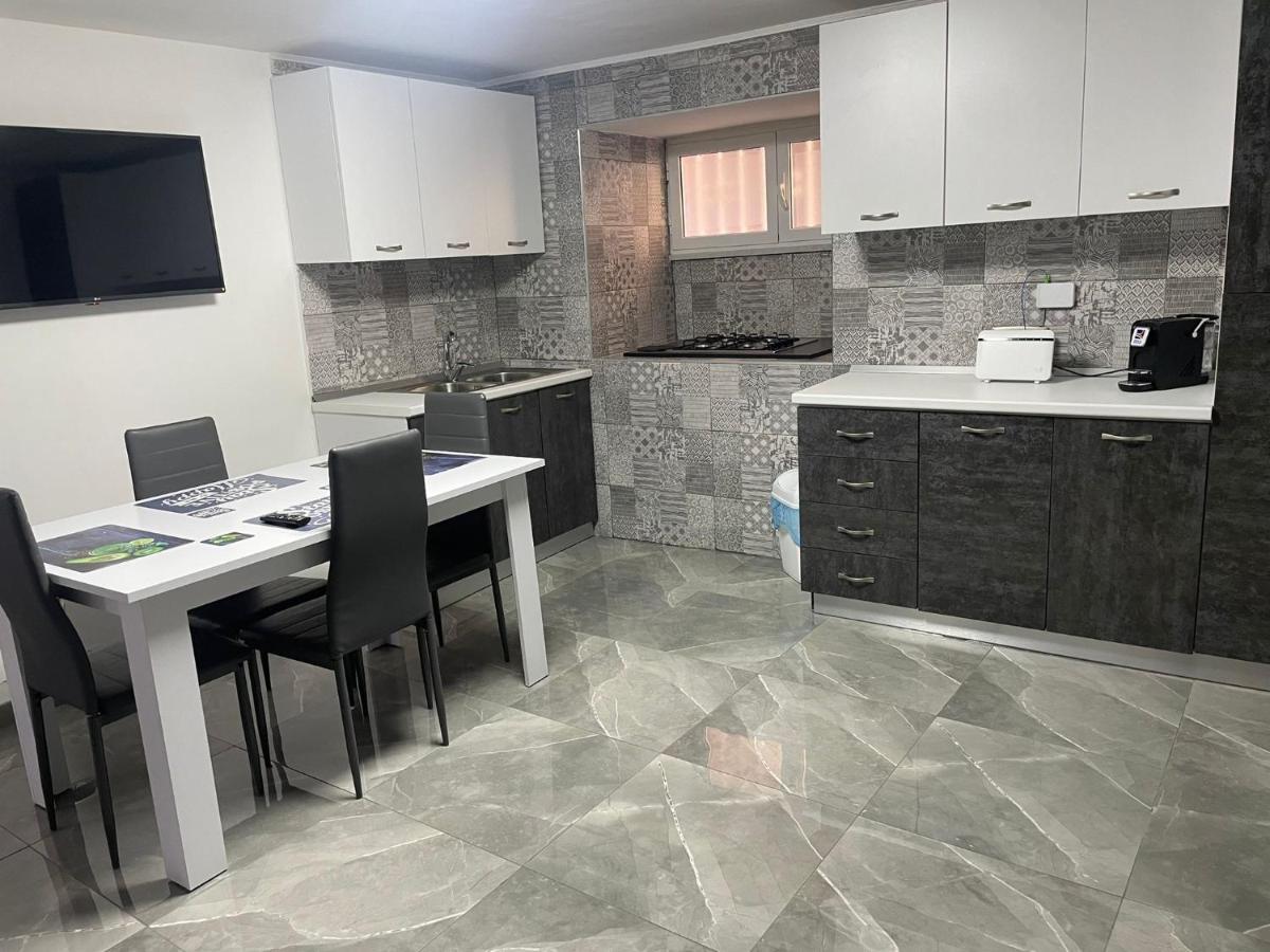 Apartamento Casa Krizia 1 Nápoles Exterior foto